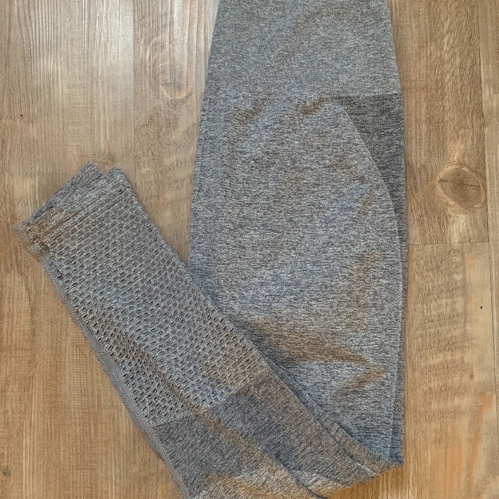High-Waisted Seamless Mesh Legging